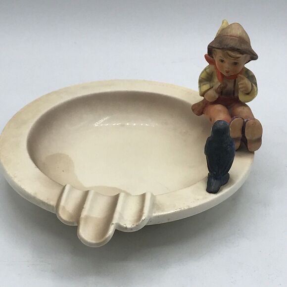 GOEBEL HUMMEL 34 SINGING‎ LESSONS ASHTRAY BOY With BIRD FIGURINE - Picture 3 of 10